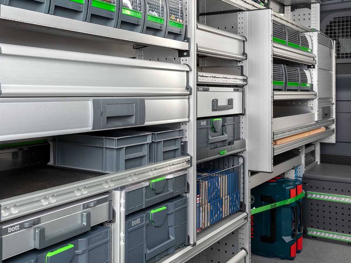 You can systematically store your small parts and consumables in the bott vario3 vehicle storage or in cases - such as the practical Systainer³.